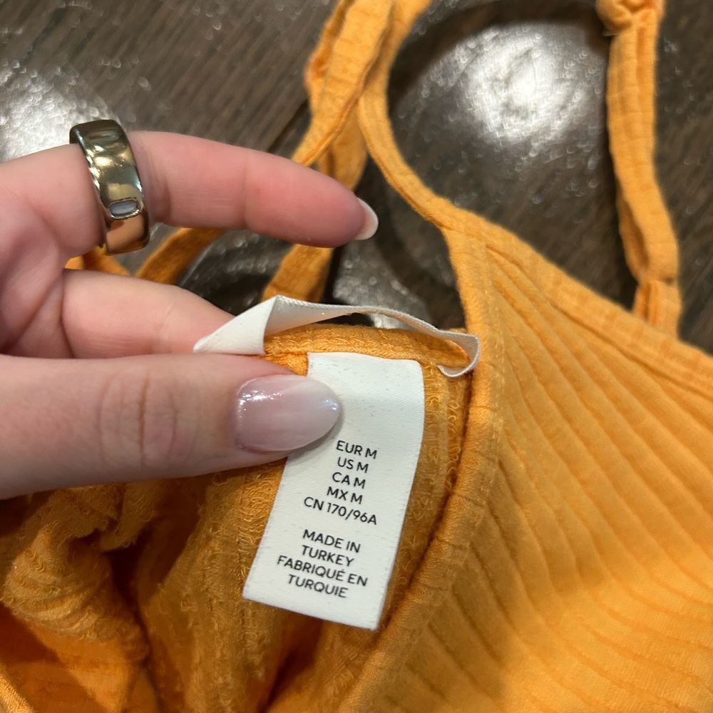 H&M Crop Top - Picture 3 of 3